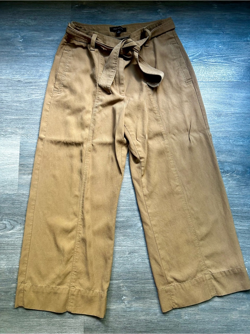 Ann Taylor Wide-Leg Cropped and Belted Palazzo Pants in Tan Size 6